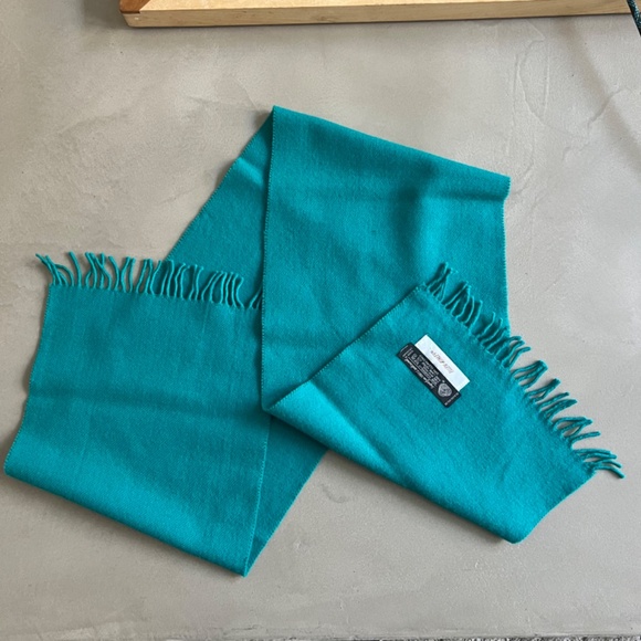 100% Teal Wool Scarf 56” L x 11” - Picture 4 of 8